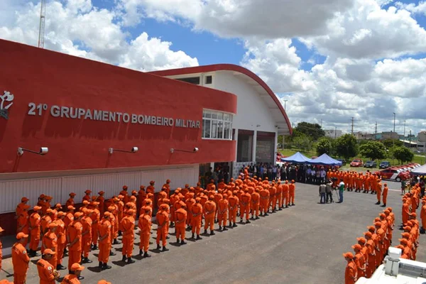 Militares do Corpo de Bombeiros em Batalhão - Metrópoles
