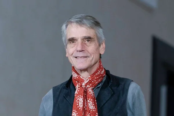 Jeremy Irons preside a briga pelo Urso de Ouro em Berlim