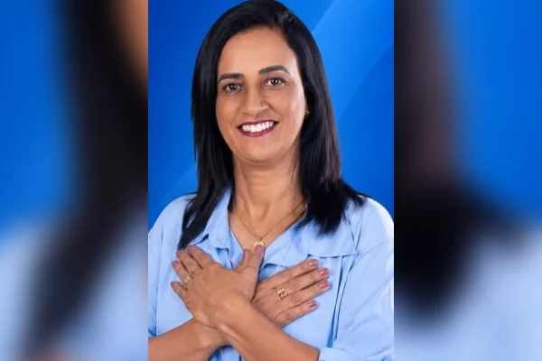 Aila da Farmácia (Avante) é eleita prefeita de Amparo do Serra (MG)