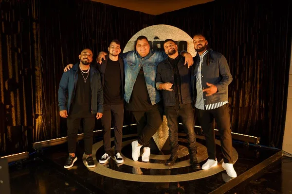 Brasiliense Menos é Mais leva o troféu Experimenta no Prêmio Multishow