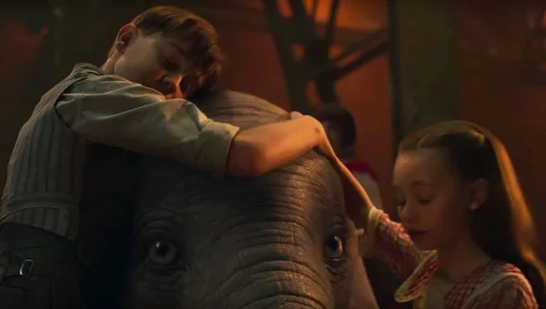 Dirigido por Tim Burton, novo Dumbo ganha primeiro trailer
