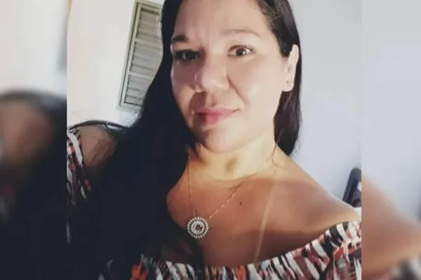 Caroline Ribeiro, de 38 anos, foi morta a tiros pelo companheiro dentro de casa, em Itarumã, Goiás