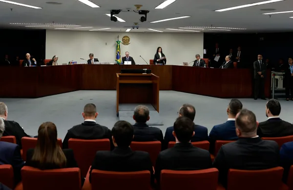 Imagem colorida do Plenário da Primeira Turma do STF - Metrópoles