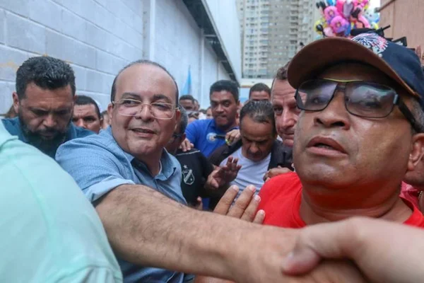 “Não enrolo as pessoas”, dispara Ibaneis, ao responder Rollemberg