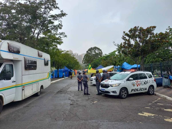 Acampamento bolsonarista em SP