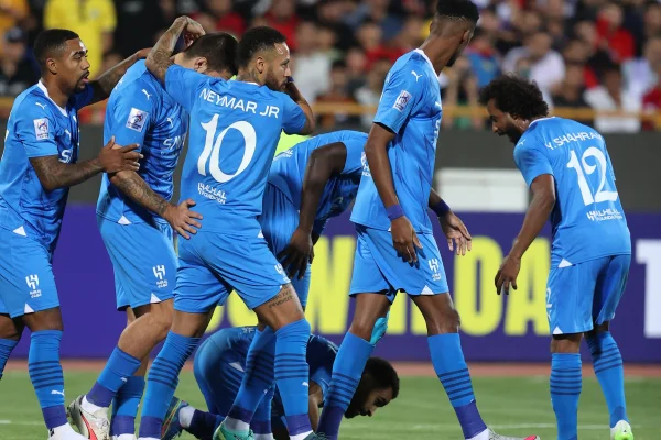 Foto colorida de Neymar, quando ainda estava no Al-Hilal - Metrópoles