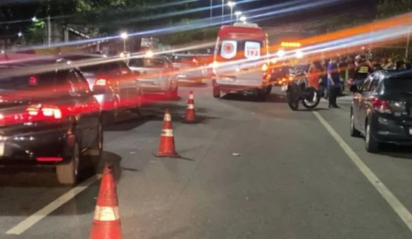 imagem colorida duas pessoas morrem atropeladas avenida brasil - Metrópoles