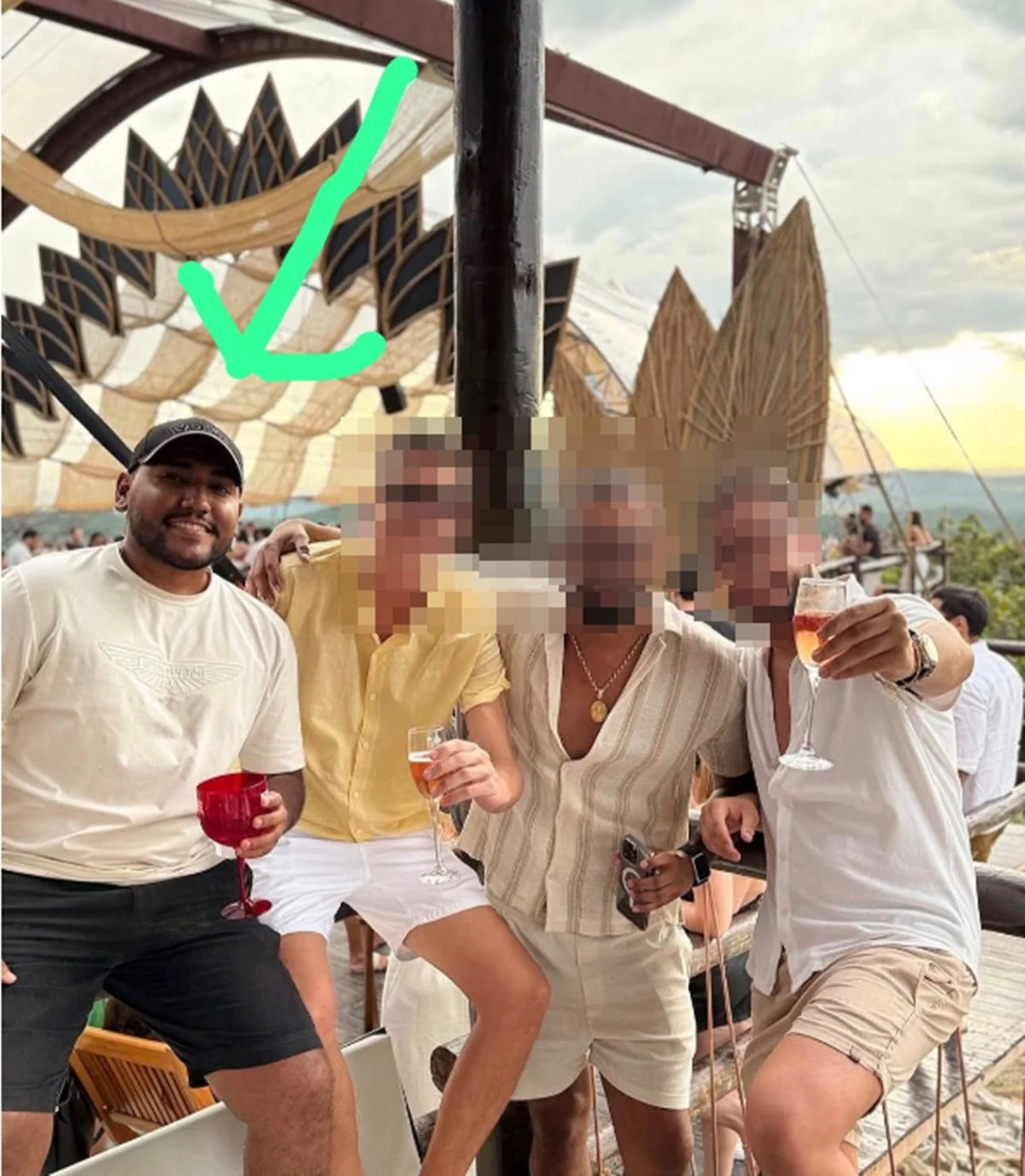 Ex-funcionário desvia R$ 1 milhão de atacadista e paga de patrão em baladas - imagem 5 Ex-funcionário desvia R$ 1 milhão de atacadista e paga de patrão em baladas - imagem 5