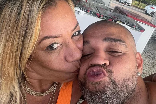 Adriana Belém e Adriano Imperador