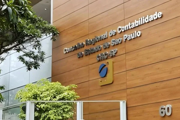 Imagem colorida mostra fachada do Conselho Regional de Contabilidade do Estado de São Paulo (CRC-SP) - Metrópoles