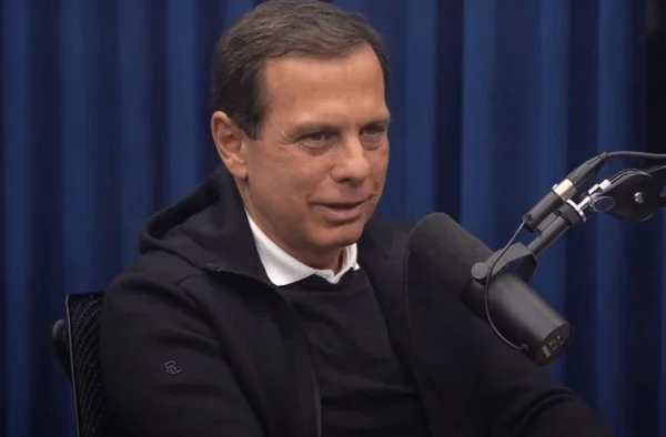 Doria diz que mansão de Flávio custou R$ 8 milhões a mais