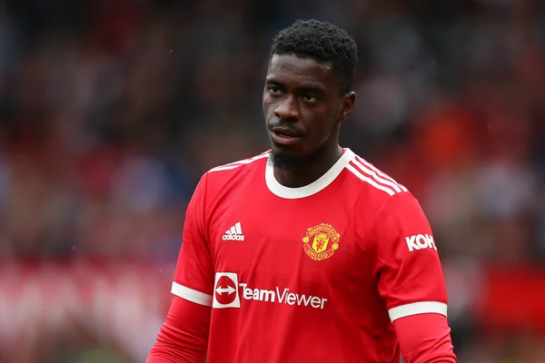 Foto colorida de Axel Tuanzebe, quando atuou pelo Manchester United - Metrópoles