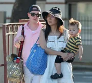 Macaulay Culkin e Brenda Song, e o primogênito Dakota 