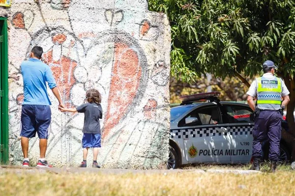 Votação sobre gestão compartilhada com PM movimenta 5 escolas no DF