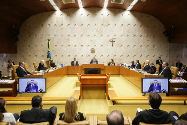 Quaest: em meio a julgamento de Bolsonaro, 50% confiam no STF; 47% não
