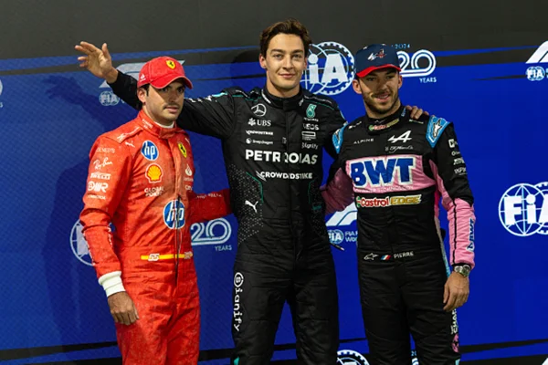 iamgem colorida de Russell, Sainz e Gasly em las Vegas - Metrópoles