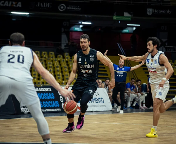 Brasília Basquete quebra tabu histórico e vence o Minas pelo NBB