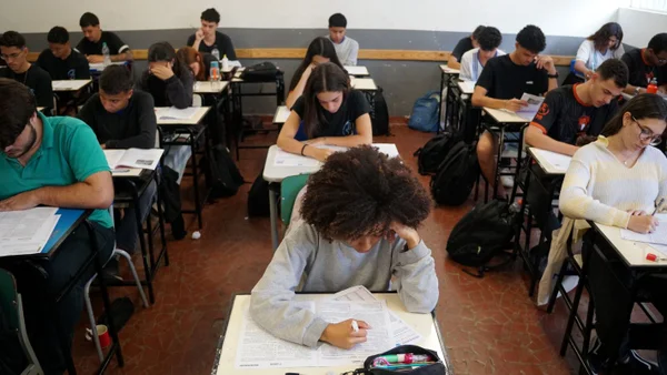 Alunos Enem MG - Metrópoles
