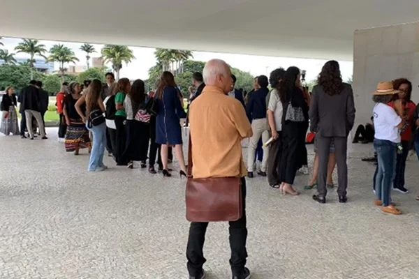 Fila para posse de Marina Silva no Palácio do Planalto