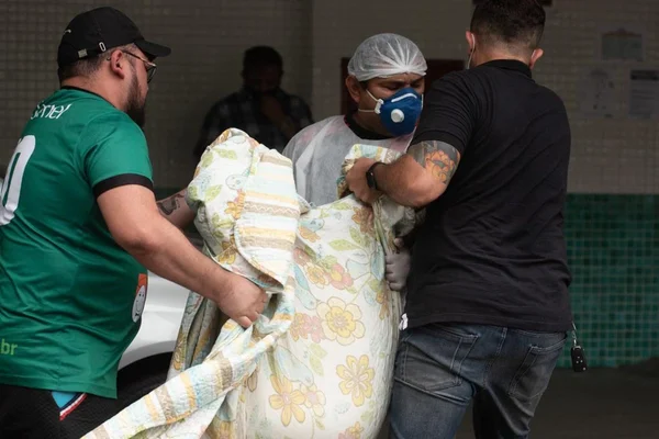 Relatório da CPI cita crise no Amazonas em 32 páginas e aponta crimes