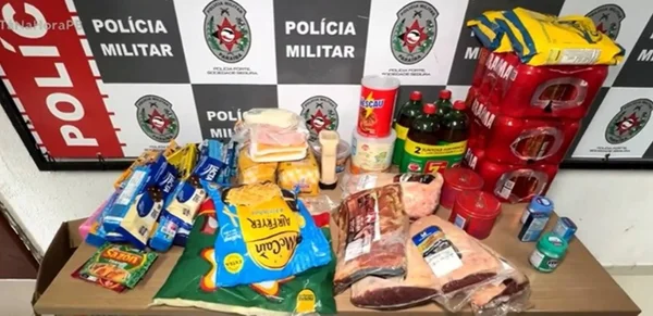 Produtos furtados por segurança de supermercado