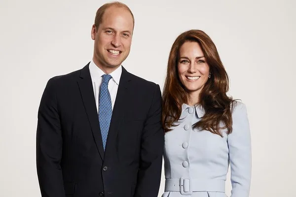 Príncipe William e Kate Middleton divulgam foto do cartão de Natal