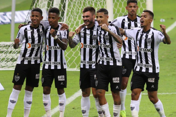 Atlético-MG vence o Boa após erro do árbitro e garante melhor campanha