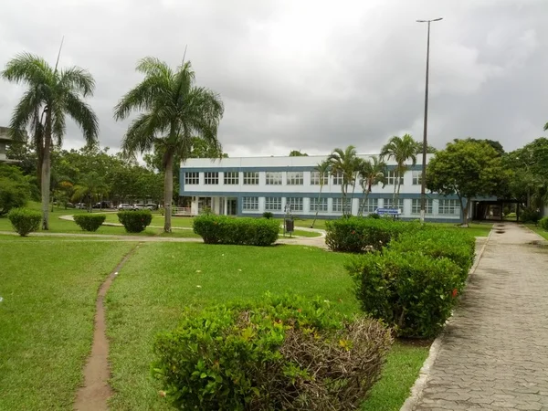 Concurso: Ufes abre vagas em seu quadro. Salários chegam a R$ 4,6 mil