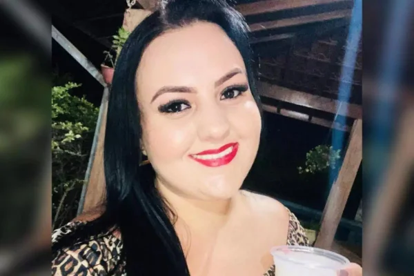 Mulher que esteve no litoral morre com sintomas de virose em UPA