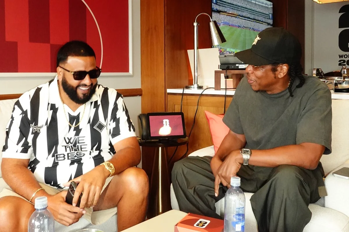 DJ Khaled acompanhou Brasil x Noruega ao lado de Jay-Z DJ Khaled acompanhou Brasil x Noruega ao lado de Jay-Z