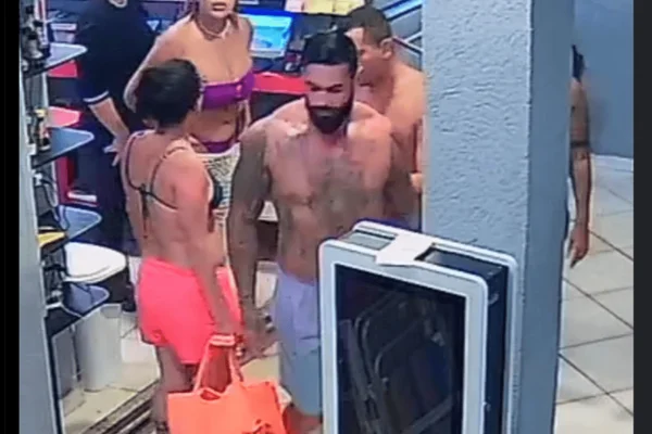 homem agrediu chutou funcionaria restaurante japones praia grande sp