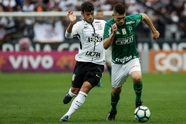 Corinthians faz 3 a 2 no Palmeiras e abre vantagem na liderança
