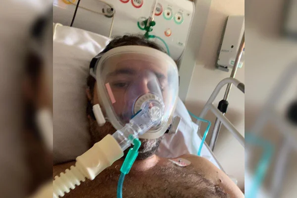 Advogado Ruy Rodrigues durante a internação para tratar a Covid-19