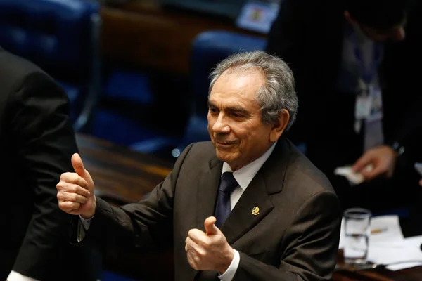 Comissão do Senado ouve autores do pedido de impeachment nesta quinta