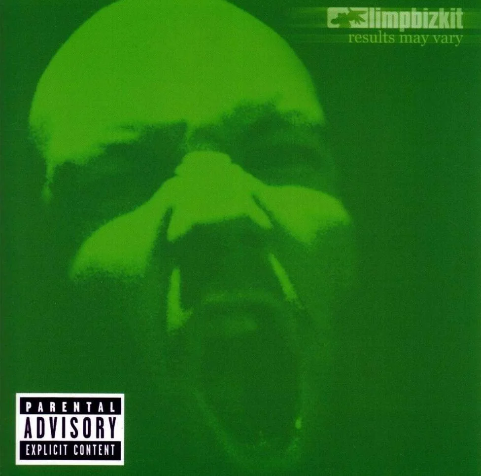 <b>"Results May Vary" (2003), de Limp Bizkit</b>. Em português, o título do disco significa "Os Resultados Podem Variar". E como variam! A famosa (e nervosa) banda de nu metal/rap rock cometeu o infame cover de "Behind Blue Eyes" (The Who), com Halle Berry estrelando o clipe, entre outras faixas nada respeitáveis. A crítica dinamitou o álbum. Vendeu bem, mas menos que os dois discos anteriores. <b>"Results May Vary" (2003), de Limp Bizkit</b>. Em português, o título do disco significa "Os Resultados Podem Variar". E como variam! A famosa (e nervosa) banda de nu metal/rap rock cometeu o infame cover de "Behind Blue Eyes" (The Who), com Halle Berry estrelando o clipe, entre outras faixas nada respeitáveis. A crítica dinamitou o álbum. Vendeu bem, mas menos que os dois discos anteriores.