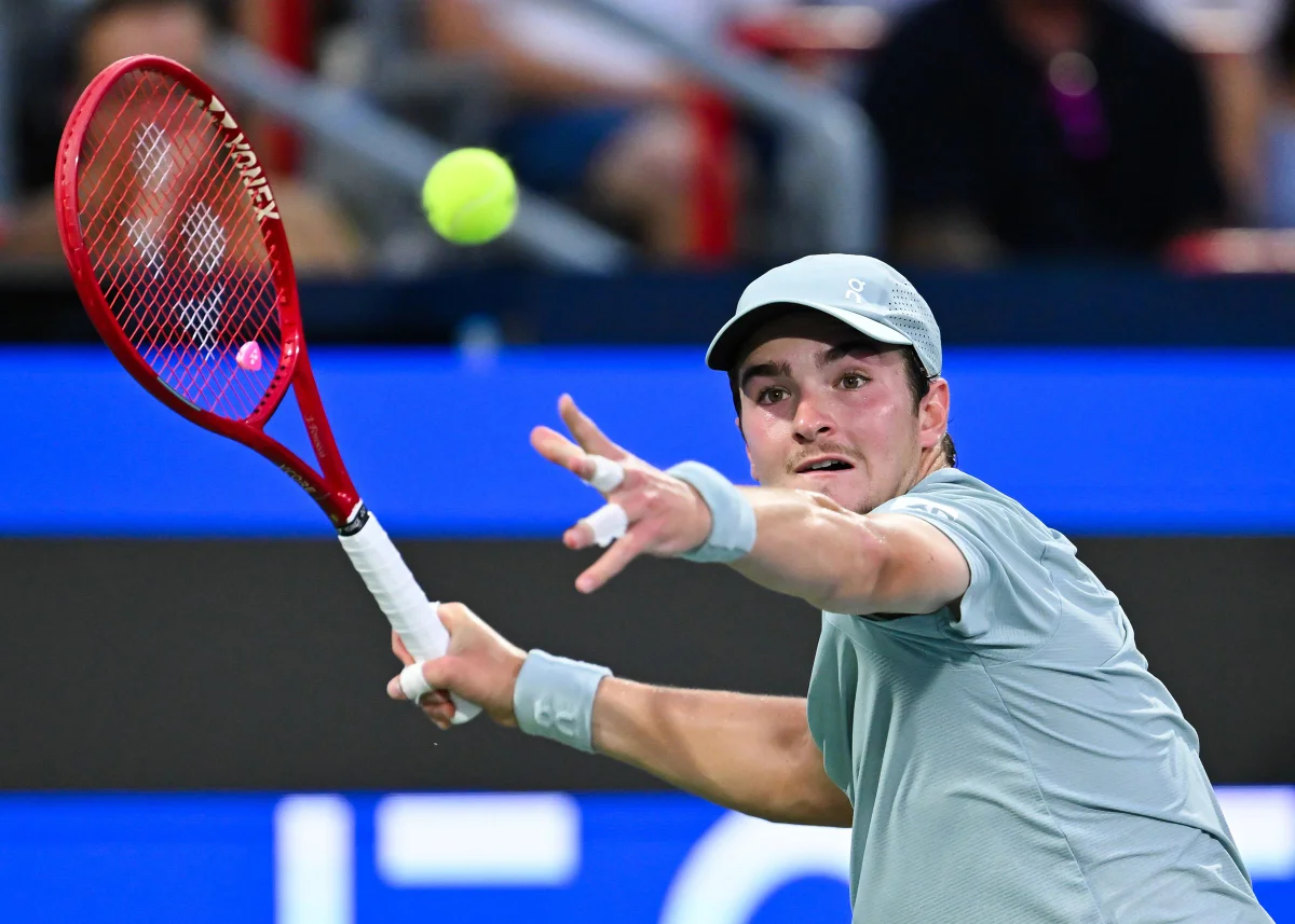 João Fonseca elimina Casper Ruud e vai às oitavas de final em Montreal - imagem 1 João Fonseca elimina Casper Ruud e vai às oitavas de final em Montreal - imagem 1