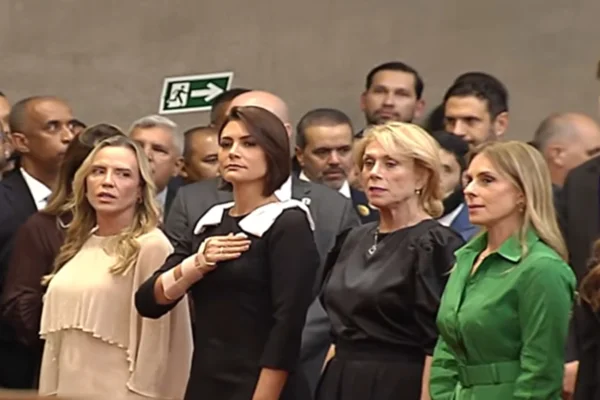 Celina Leão, Michelle Bolsonaro, Yara Lewandowski e Viviane Barci