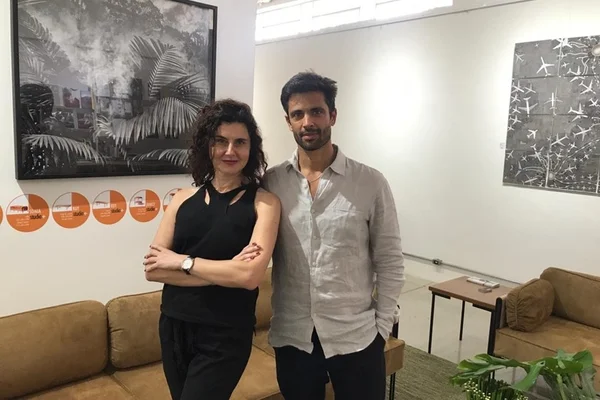 Samuel Lamas apresenta coleção de móveis em São Paulo
