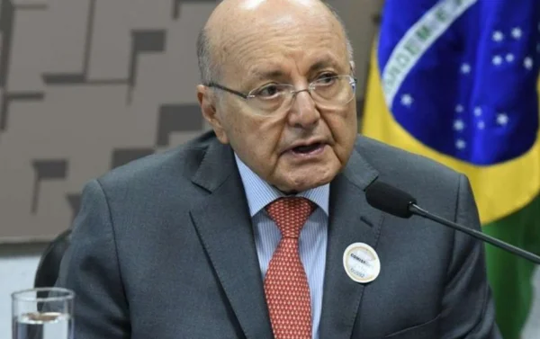 Imagem colorida de Maílson da Nóbrega