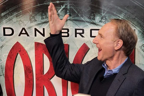 Deus vai desaparecer, diz escritor Dan Brown