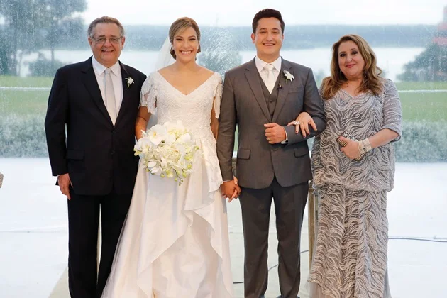 Hélio Mello e Margaret Mello com os os noivos Hélio Mello e Margaret Mello com os os noivos
