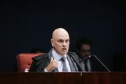 A Primeira Turma do Supremo Tribunal Federal (STF) retomou, na manhã desta terça-feira (21/10), o julgamento do núcleo 4, conhecido como o grupo de desinformação, no âmbito do processo referente à tentativa de golpe de Estado após as eleições de 2022. No total, são sete réus acusados pela Procuradoria-Geral da República (PGR) de propagar notícias falsas sobre as urnas eletrônicas.