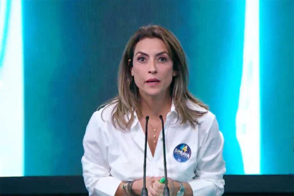 Soraya a Bolsonaro em debate: “Não cutuque onça com sua vara curta”