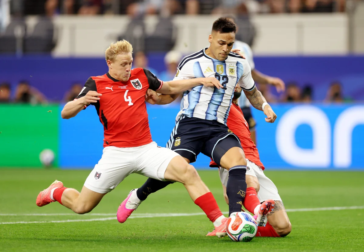 Messi, em ação na Copa do Mundo Messi, em ação na Copa do Mundo