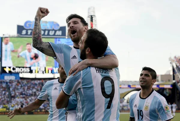 Com Messi e Dybala, Argentina divulga 35 pré-convocados para a Copa