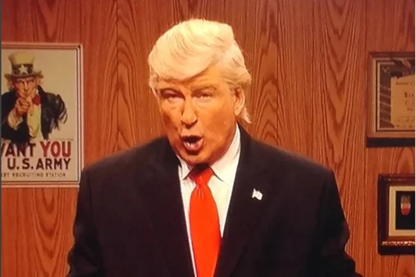 Comediantes fazem paródias de Donald Trump e irritam o presidente