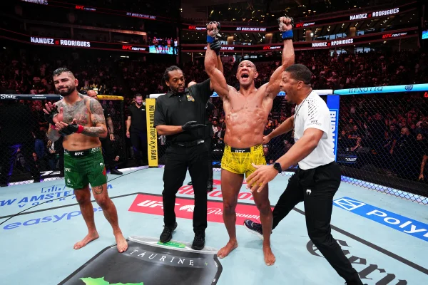 Gregory Robocop e Vitor Petrino vencem no UFC Fight Night