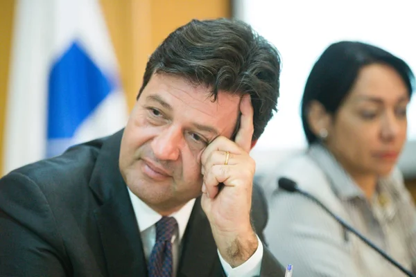 “Fé ajuda muito”, diz ministro da Saúde sobre tratamento de depressão