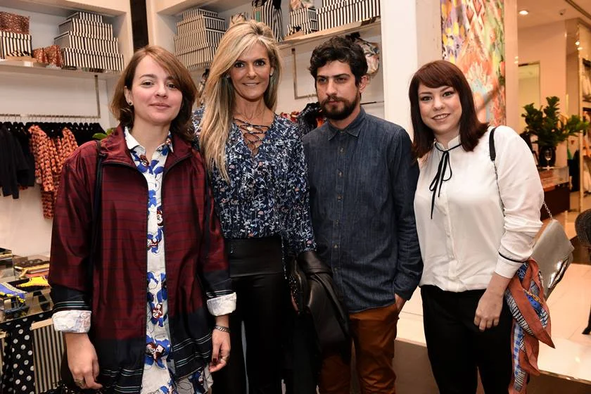 Tassia Frossard, Lygia Linardi e Alexandre Gijon E Carol Mattara Tassia Frossard, Lygia Linardi e Alexandre Gijon E Carol Mattara