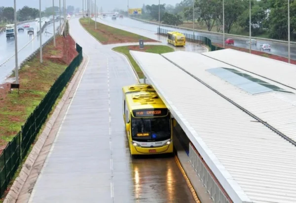 Corredor do BRT será aberto para taxistas por 90 dias